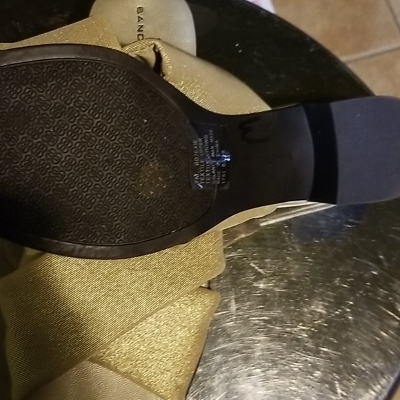 Sandals Slip ons - Picture 2 of 4